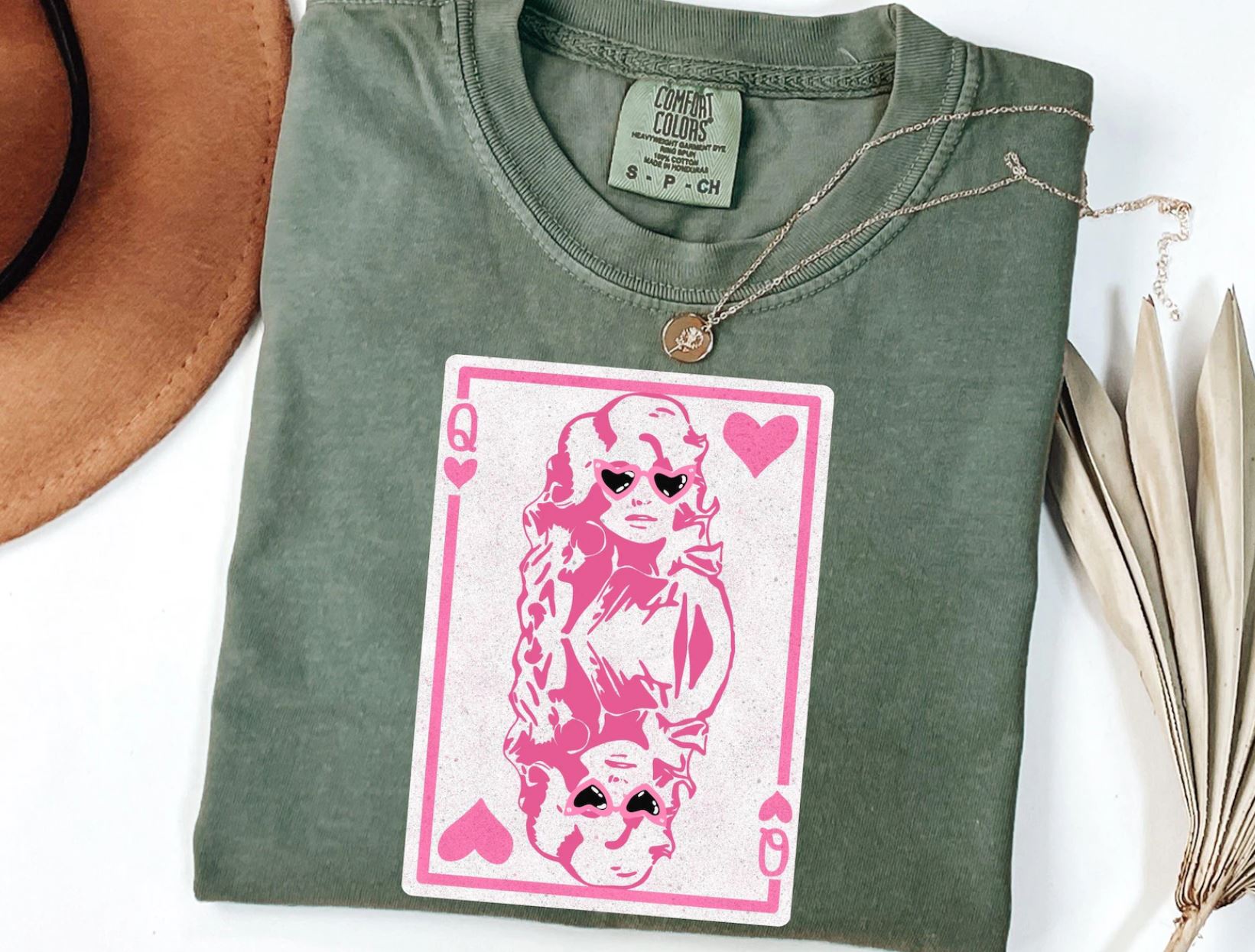Dolly T-Shirt, Dolly Parton Pink Graphic Shirt, Concert Tee