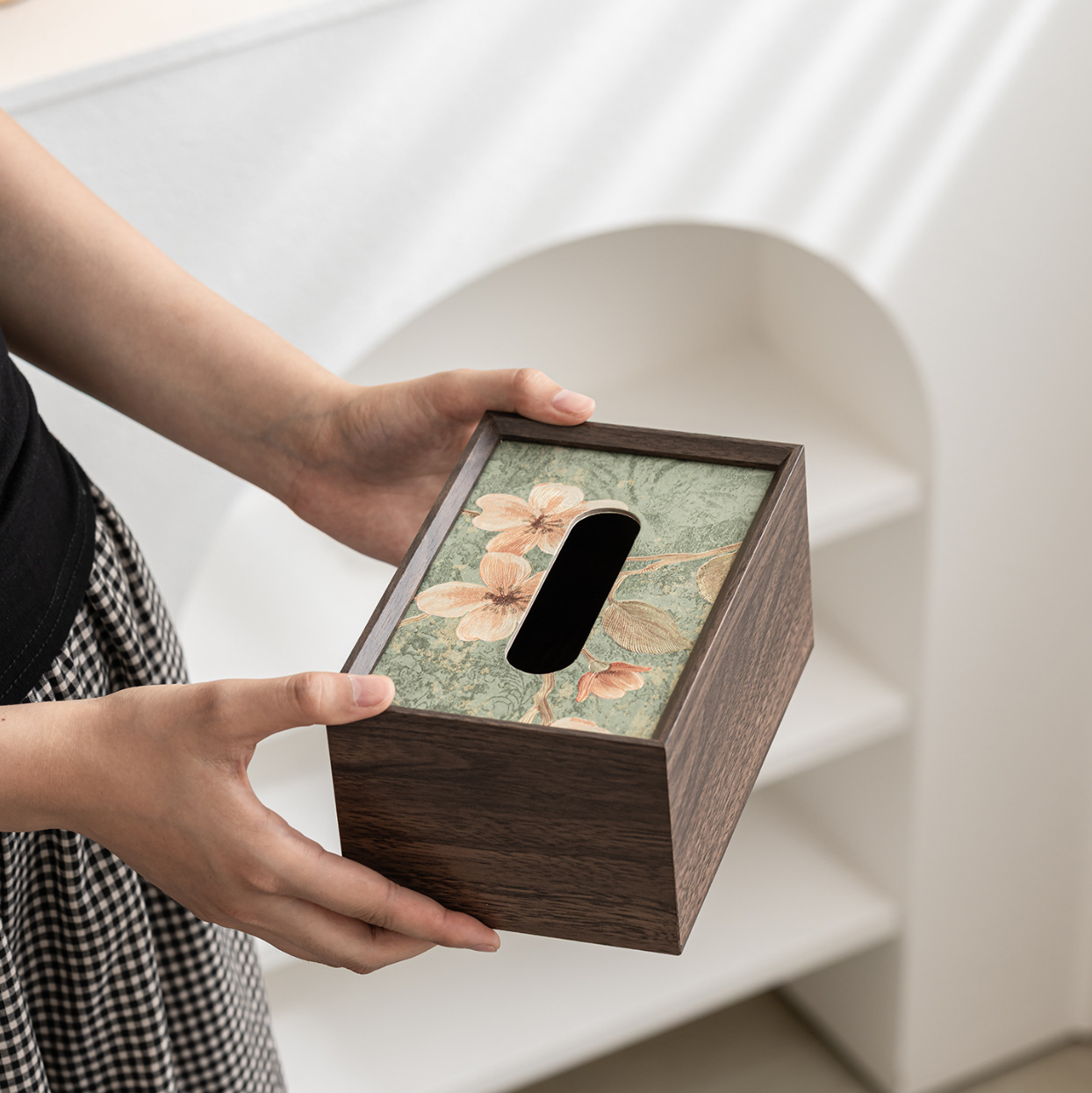 tissue box 1